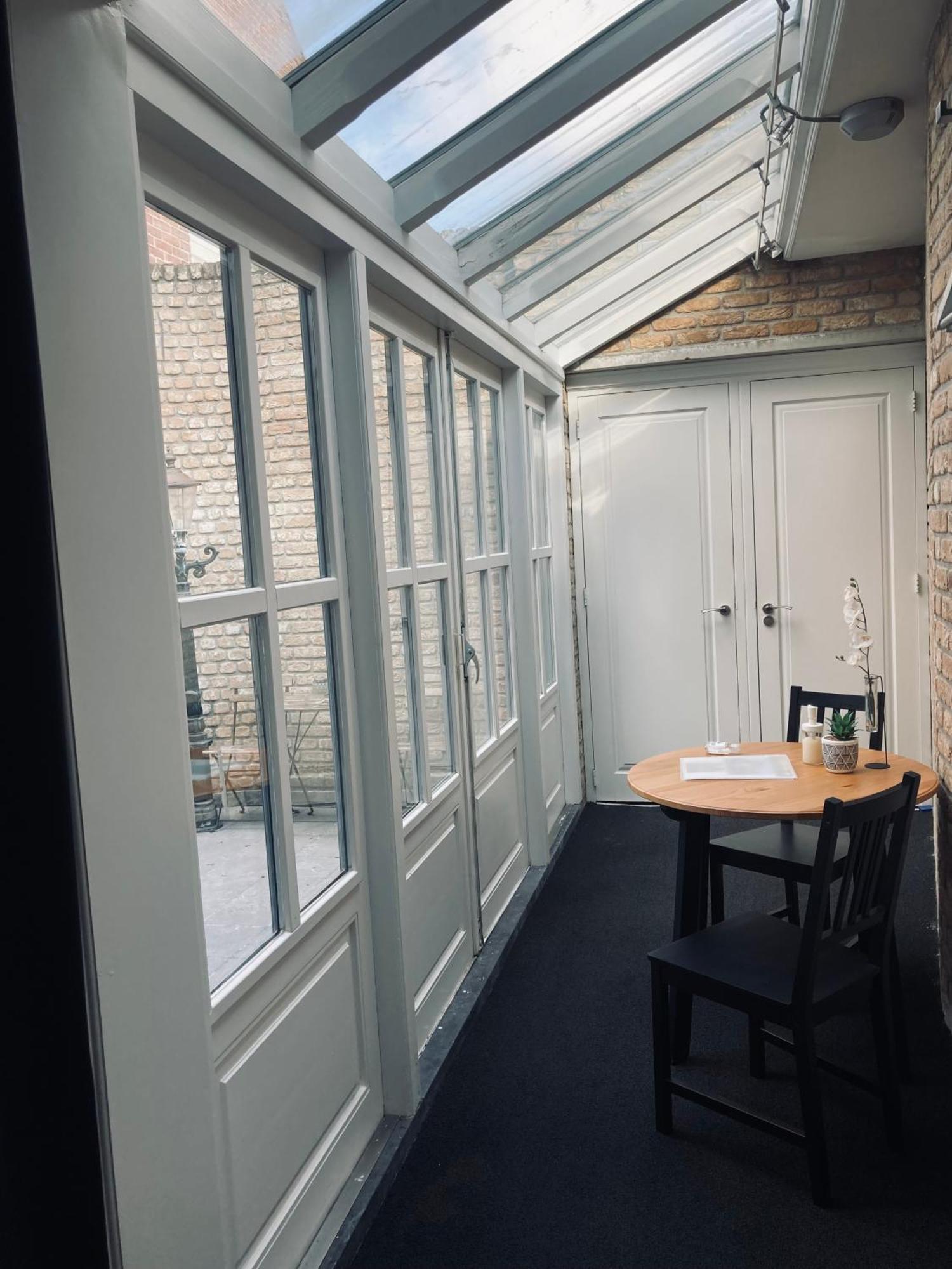 B&B With Or Without De Schuur Zierikzee Exterior photo